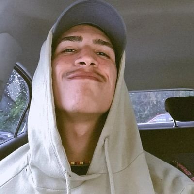 um calouro que tem calouros e que tá tentando se formar