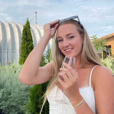 Kveltz's profile picture. Pro Volley 🏐🇨🇦 UWO