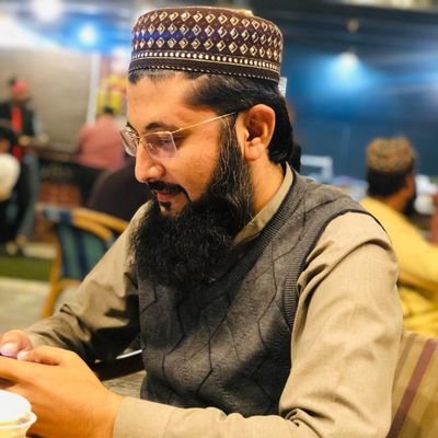 صورتاً بُجھے بُجھے لوگ، سیرتاً آفتاب ہوتے ہیں