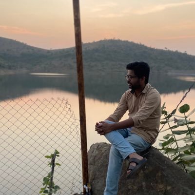 vikaslraut's profile picture. ✨
