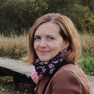 OanaaIova's profile picture. 