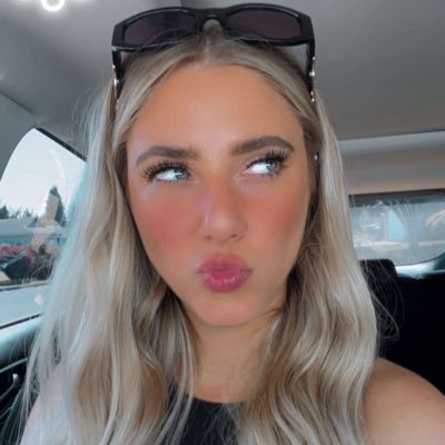 sara_sanftleben's profile picture. happiest lil piece of sass you'll ever meet✨🌈🌸 2/19/15