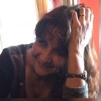 Ms B (@thelitroom) 's Twitter Profile