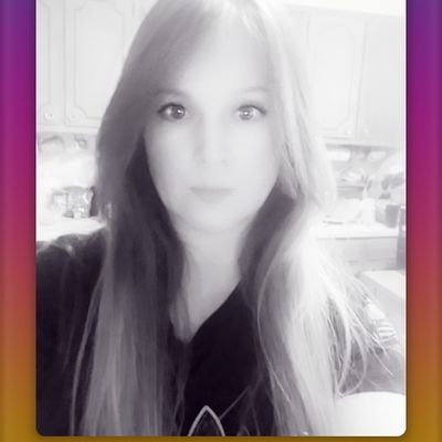 TeeaTheresa's profile picture. music lover, animal lover, foodie