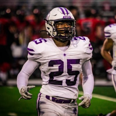 Collinsville High School | 5’10 200 RB/ATH #25 | 2023 | 3.64 GPA | @KahokGridiron |(christian.c.smith1112@gmail.com)