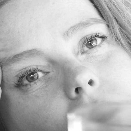 loira_mu's profile picture. Ahora no recuerdo bien ni cómo he llegado aquí.