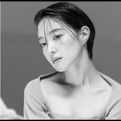 JoJo_lsy's profile picture. I vibe w all forms of media including anime, kdramas, all genres of music