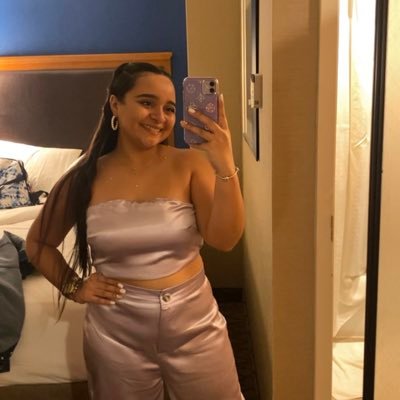 • bailarina • UIPR🐯• almost 21• im a Harry Styles stan & also an Army