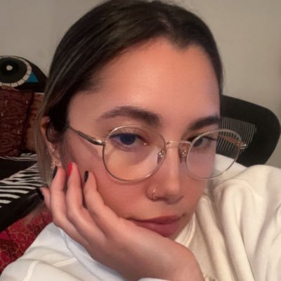 laurenelys's profile picture. 