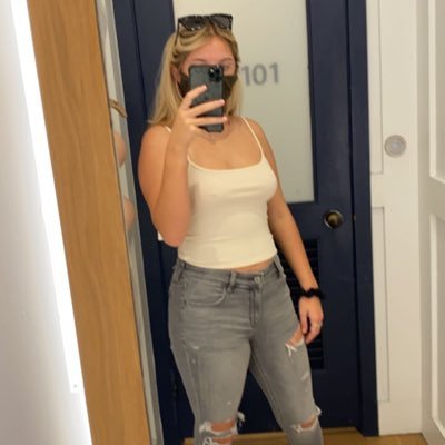 hailofoto's profile picture. 22 | photographer |