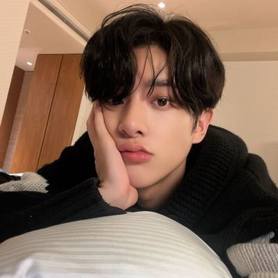 simjaeke05's profile picture. ⓘ This user is jake's girlfriend