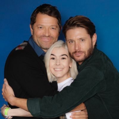 amyporra_'s profile picture. “and a garden spritzer for the lady”