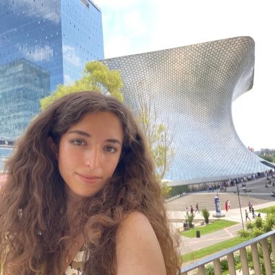 Senior Associate @ChingonaVC. Talk to me about data, fintech, orchestration, & personalization. Into New Years resolutions, Duolingo streaks, and tango.
