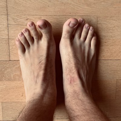 Spanish AlphaMaster with huge feet (46EU - 12US - 11UK) 💸 DM open for requests 😈