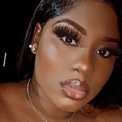 don’t use twitter IG: __noviaaa. im only here to be nosey