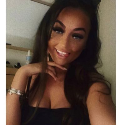 ZoeLeslie1's profile picture. Zoe georgia lesilie