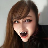 Vampire-ドラキュラ 🦇🧛♀️❤️ (@vampirefangsxxx) 's Twitter Profile