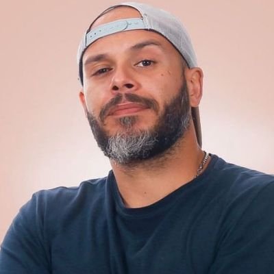 jammalmkt's profile picture. Editor de vídeo, professor, designer e marketeiro.