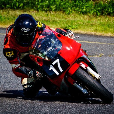 ZXR400(H2型&J2型)、RX-7(FD3S型)、サンバー(GD-TV1型)に乗ってます。Twitter、使い方とかマナーとか良くわかりません…。