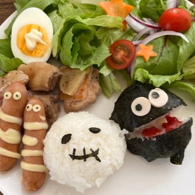 日々のごはんとおやつ。3y👶病院管理栄養士/クラシカルロリィタとスチームパンクが好き🍎不定期で料理教室主宰しています/FP2級/薬膳 #しおレシピ #しおの作り置き