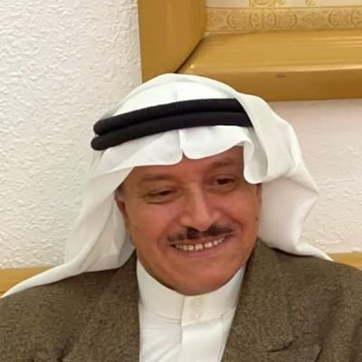 كن السبب في ابتسامة شخص ما. وكن السبب الذي يجعل الشخص يشعر بأنه محبوب ويؤمن بالطيبة في الناس.Roy T. Bennett