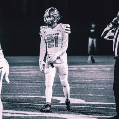 LW’24 | Football | SS/TE/LB/QB| 6’0 165lb  -2165664385