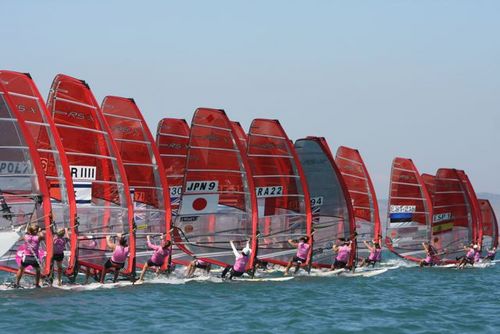 Scoops,news and updates for Dutch RS:X Olympic class windsurfers, their fans and followers.