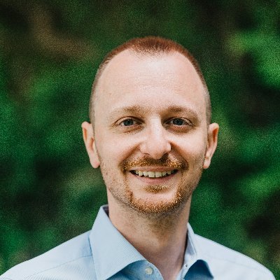 mattepv's profile picture. Senior Manager at @accenturesong | #leadership #venturebuilding #businessdesign | Author at @lowcodefuture 🇬🇧🇮🇹