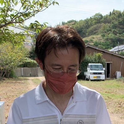 謙虚さと素直さに勝る人間力なし。出過ぎず、引っ込み過ぎず、中庸を目指します。町を元気に。ビートルズと水泳、コーヒーが好きです。