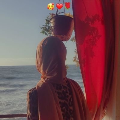 بعض الصدف شعورها يبقى عمر !!🦋🤍