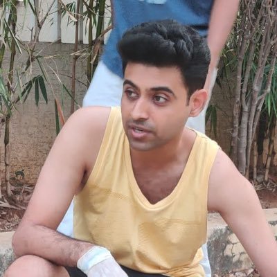 thecommentrr's profile picture. Newsman for @way2_news app | Content & Hyperlocal Journo | I do Political Surveys on my app @way2_news. Expressed views are cutthroat personal.