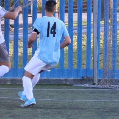 Maestro de Educacion Fisica ,Tecnico Superior de Informatica, Futbolista 100%