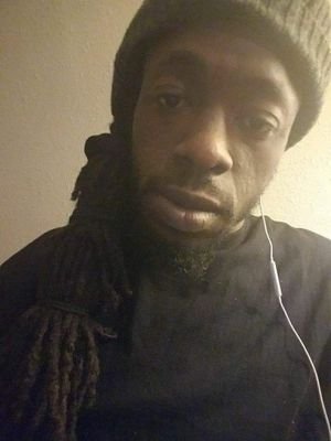 richmond va.. 6ft3 205lbz... coolest pothead dreadhead-get at me!!!! i love to clown n have fun so if u boring or dont have a sense of humor..dont even fwm!