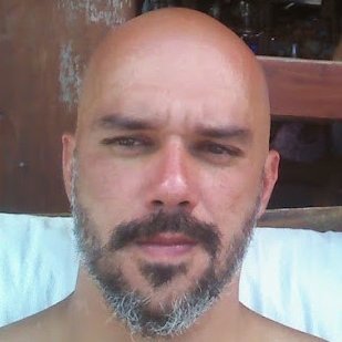 AndreVidalAlme1's profile picture. O sabio sucede o tolo