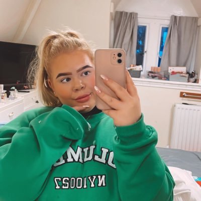 lcpbl_'s profile picture. you gotta find what’s worth it • she/her