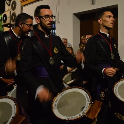 Músico de Las Cigarreras.
Cofrade, carnavalero, y sobre todo BÉTICO.