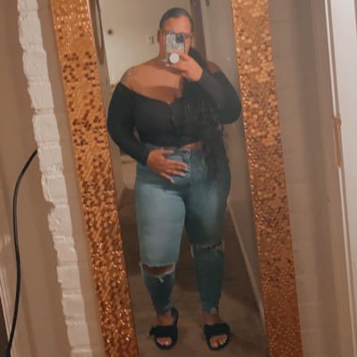 •33 yrs old •Mother of 2 •Mixed •Sometimes I'm funny