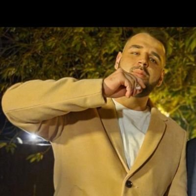 LumbridgeJoe's profile picture. Hi! I'm Lumbridgejoe
find me on osrs
and chatting the finest rubbish on https://t.co/tjDMxVhs5S