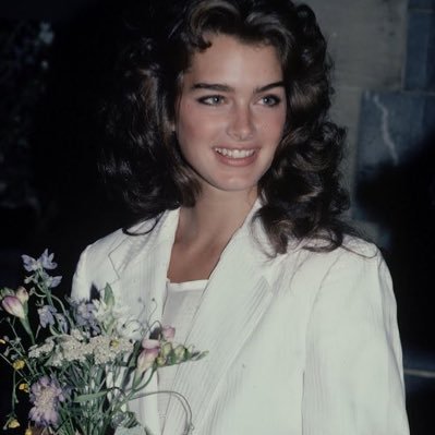 shodya23's profile picture. انكم محاطون بالله من كل جانب، فاطمئنُوا♥️