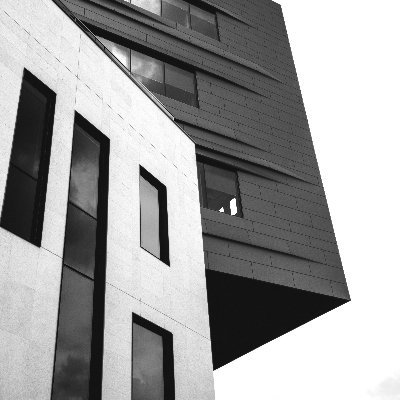 CorbeledBrick's profile picture. Architecture and Landscape Photographer

Canon 5D Mark IV