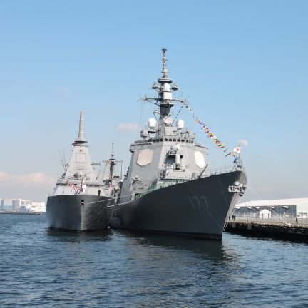 自衛官募集を応援。防衛モニター、駐屯地モニター、舞鶴基地モニターをしていました。
旅👜グルメ🍴ドライブ🚙が好きです✋