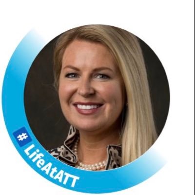 Regional Director, AT&T Kentucky • Farm Kid • Proud Kentuckian • Servant Leader • Wife & Mom • Views expressed here are my own and not that of AT&T.