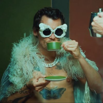 sonoGiuliaRu's profile picture. Ieri mi era venuta in mente ma ora boh (she/her)