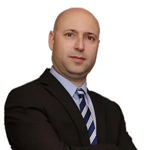 immigration_way's profile picture. Fully licensed and insured Canadian immigration law firm headed by Ronen Kurzfeld