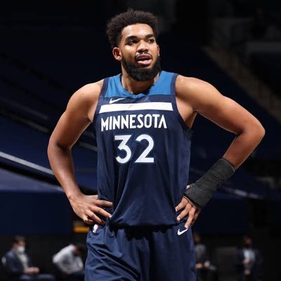 Professional punting service providing for the community. 🥃 💵NBA 23/24 4-3(+16.43U) NBA 24/25 (1-2)