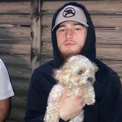 larrcness's profile picture. 