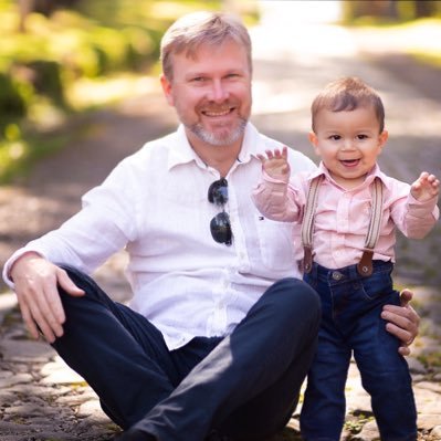 realbridi's profile picture. Artista