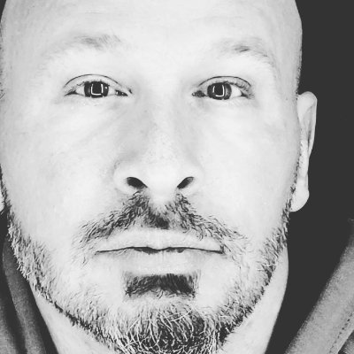 ChillTweets's profile picture. Like a moth to the flame.