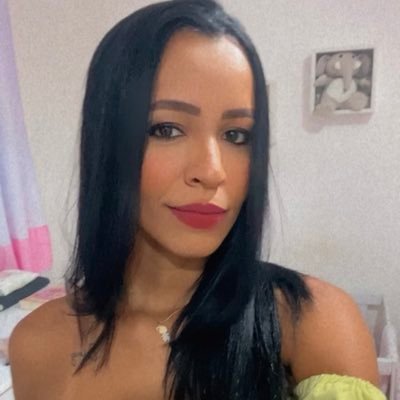 fal_menezes's profile picture. 