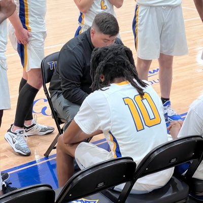 Clear eyes, full hearts, can't lose | Luke 1:37 | Assistant Men’s Basketball Coach @ Hesston College  🏀 Married to the best- @jenessamaldo